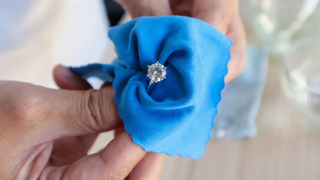 Smycken som bär våra historier